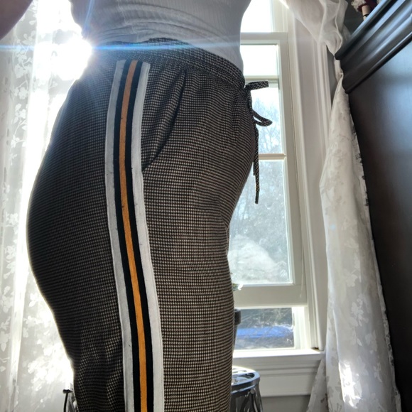 joggers - Picture 2 of 3